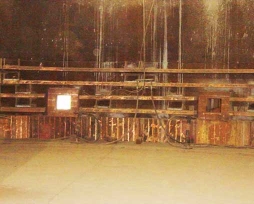 圆形镍铁电炉铜水套现场装置照片5